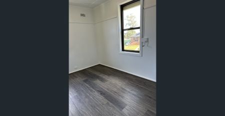 UPDATED & CONVENIENT 3 BEDROOM HOME - Photo 3