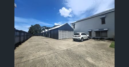 Modern Townhouse & Fantastic Location! - Photo 5