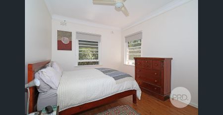 35 Bluett Crescent, Turvey Park NSW 2650 - Photo 3