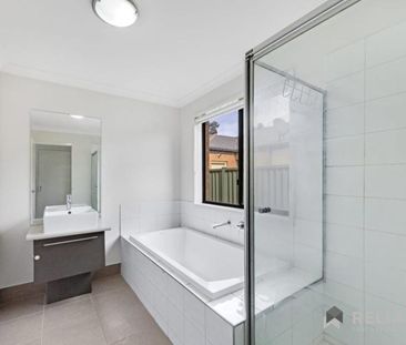 Modern 4-Bedroom Family Home in a Peaceful Location!! - Photo 2