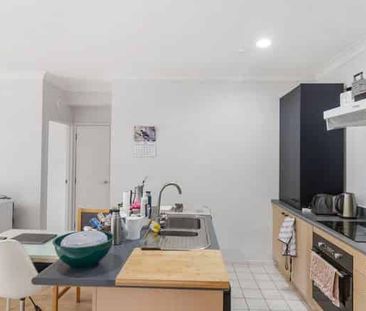 Two bedroom home! - Photo 1