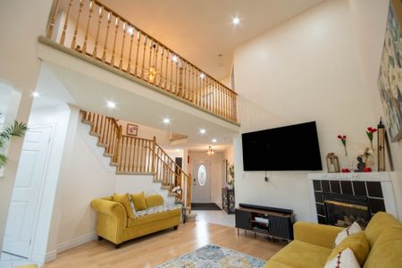 For Lease - 532 Ormond Drive, Oshawa, Ontario - Photo 5