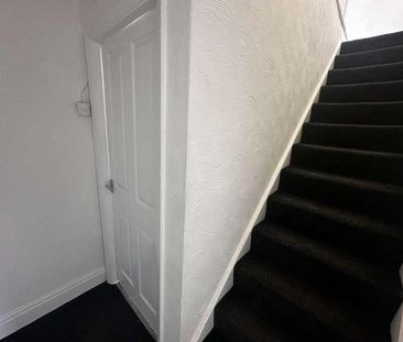 Clark Avenue, Grimsby, DN31 - Photo 1