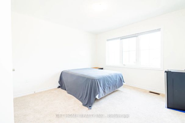 Detached Home For Lease | E9044678 - Photo 1