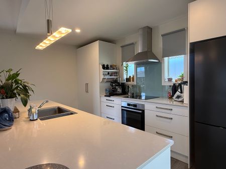 Modern living, country location! - Photo 4