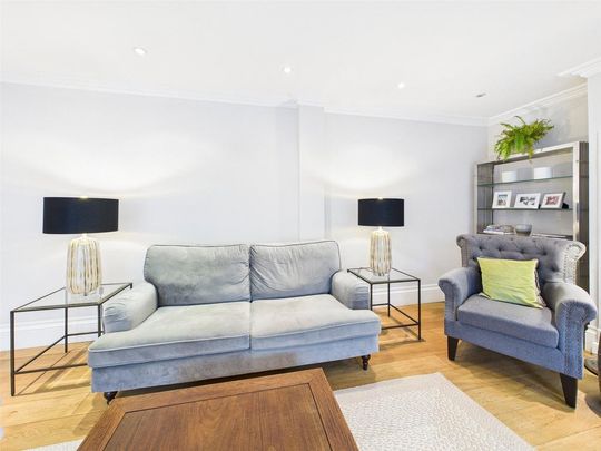 3 bedroom apartment to rent - Photo 1