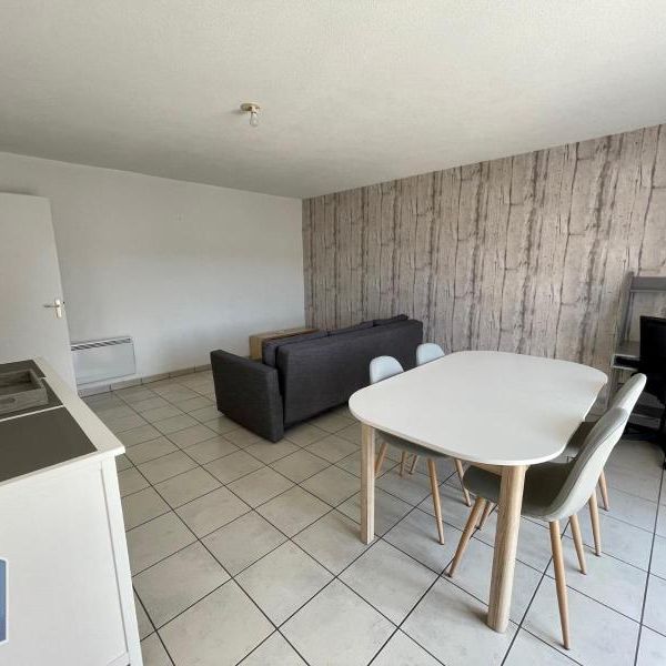 Location Appartement 2 pièces 47m² DEVILLE LES ROUEN 76250 - Photo 1