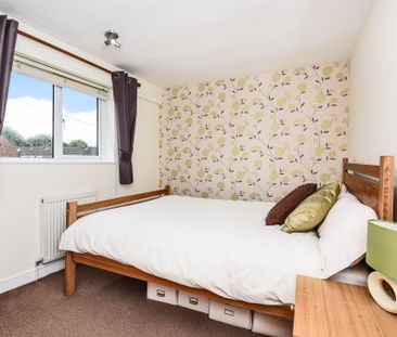 3 bedroom terraced house to rent - Photo 4