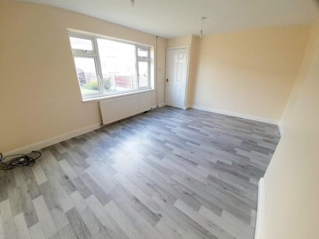 2 bedroom House To Let - Photo 4