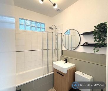 2 bedroom flat to rent - Photo 6