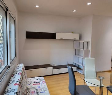 Piso de alquiler en Carrer de Bonaventura Hernandez I Sanahuja, Eix... - Photo 1