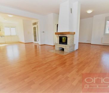 Pronájem domu 200 m² s pozemkem 500 m² - Photo 1