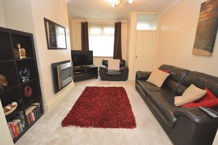 2 bedroom terraced house to rent - Photo 2