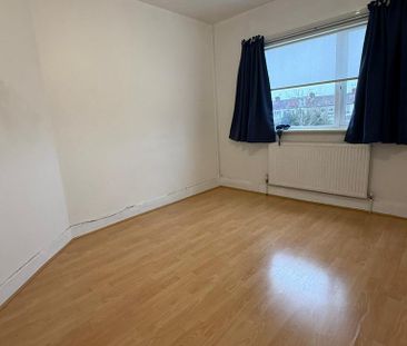 4 bedroom terraced house to rent - Photo 5