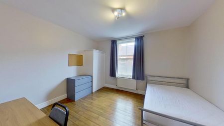 5 bedroom semi-detached house to rent - Photo 5