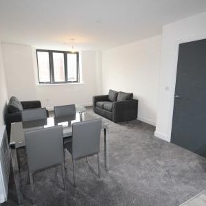 Fleet St, Staffordshire, Burton upon Trent, DE14 - Photo 1