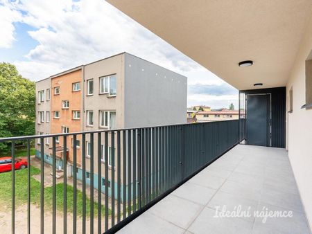 Pronájem bytu 1+kk 36 m2 - Photo 2