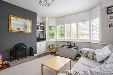 4 bedroom semi-detached house to rent - Photo 3