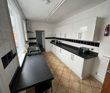 7 bedroom house share to rent - Photo 5