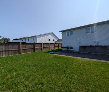 **ALL INCLUSIVE** STUDENT ROOMS FOR RENT IN WELLAND!! - Photo 2