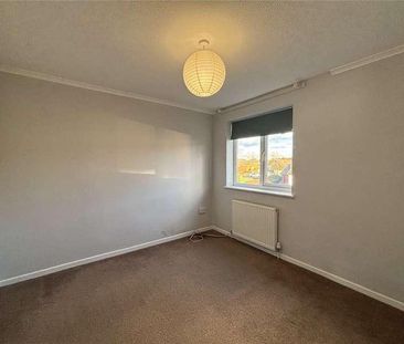 Charles Avenue, Stoke Gifford, Bristol, Gloucestershire, BS34 - Photo 3