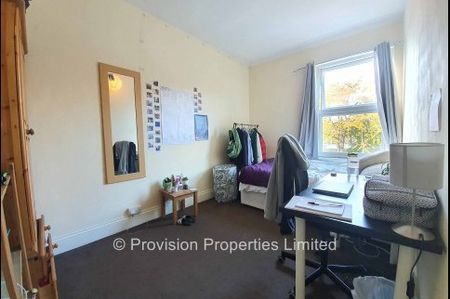 6 Bedroom Houses in Hyde Park, Leeds University - Photo 5