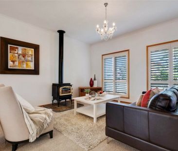 Stylish Family Home in Prime Location - Photo 2