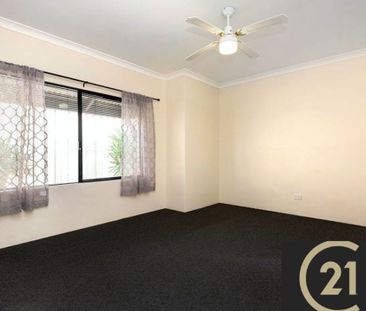 Well Presented Unit in South Bunbury - Photo 2