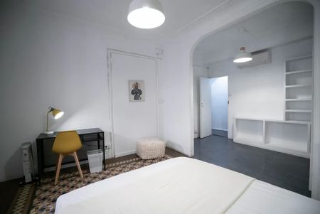 Carrer de lAlmudí, Valencia, Valencian Community 46003 - Photo 5