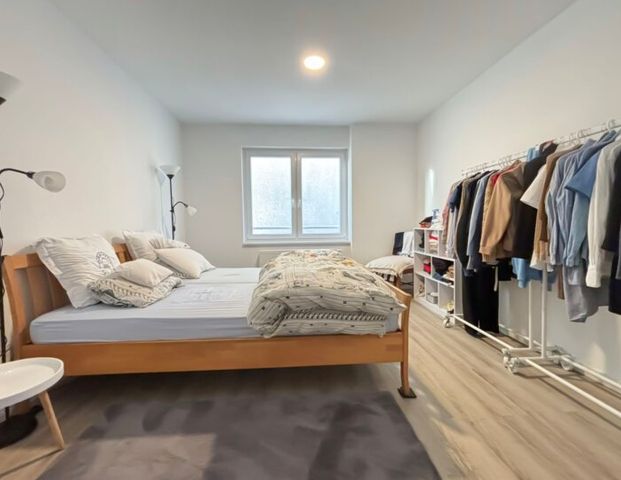 Mitten im Herzen Bremens - Großzügig geschnittene und moderne 2-Zimmer-Wohnung mit Dachterrasse! - Foto 1