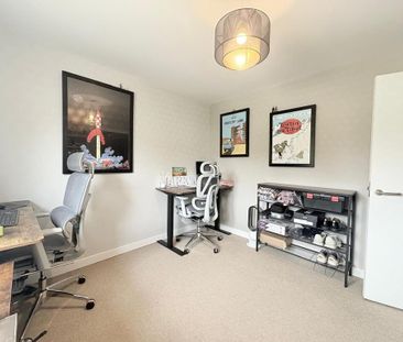 3 bedroom semi-detached house to rent - Photo 4