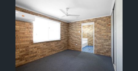 Cute and convenient location - Photo 3