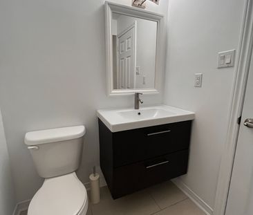 For Lease - 333 Meadows Boulevard Unit# 9, Mississauga, Ontario - Photo 1