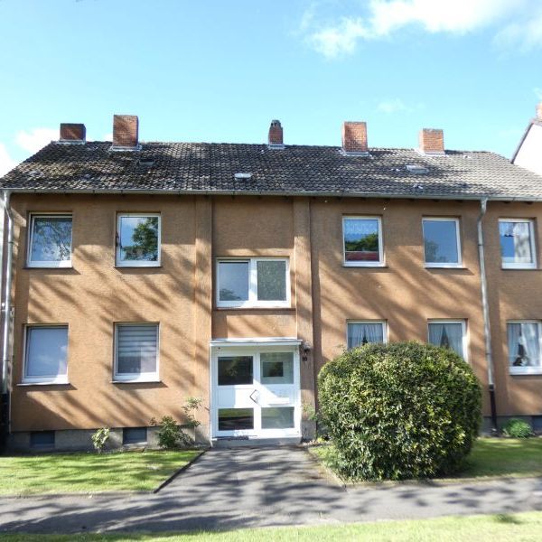 Ideale Erdgeschoss-Wohnung mit Balkon in sehr ruhiger Lage - Photo 1
