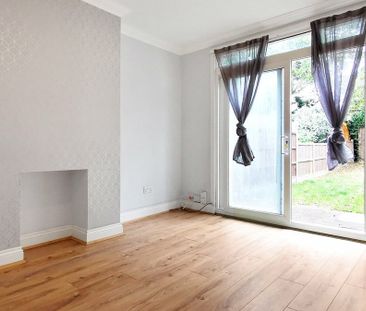 2 bedroom property to rent - Photo 3