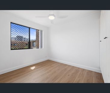 32/490 Marine Parade, Biggera Waters, Qld 4216 - Photo 6