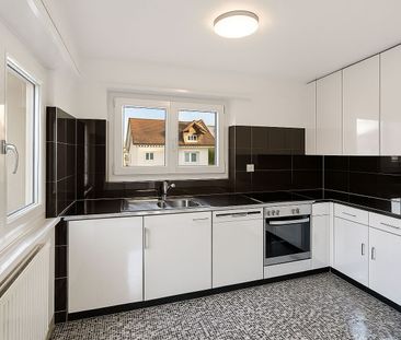 Beautiful 3-room apartment completely renovated with balcony. - Photo 2