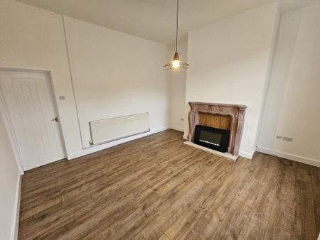 2 bedroom terraced house to rent - Photo 2