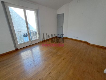 A LOUER - APPARTEMENT CADEROUSSE - 3 pièces 88.80m² - Photo 3