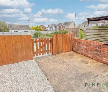 3 bedroom terraced house to rent - Photo 4