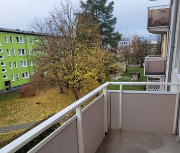 5-Zimmerwohnung mit Balkon & 2 Bädern! - Foto 2