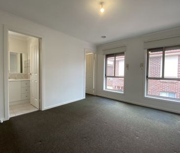 Stylishly Spacious Low-maintenance Living - Photo 2