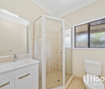 Refreshed Villa Conveniently Located - Photo 6