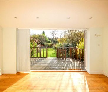 3 bedroom detached house to rent - Photo 3