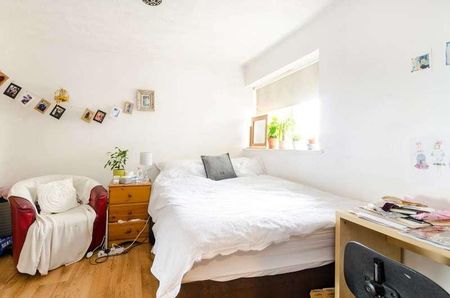 Maplehurst Close, Kingston, KT1 - Photo 3