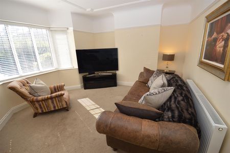 Quarry Road East, Wirral, CH63 - Photo 3