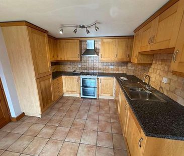 Rickyard Cottages, Broad Hinton, SN4 - Photo 6