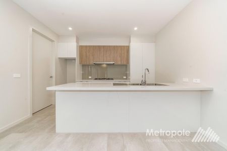 1/3 Churchill Avenue, CHADSTONE, VIC - Photo 2