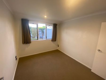 Discover modern living at 13 Stadium Lane, Whitiora, Hamilton! - Photo 3