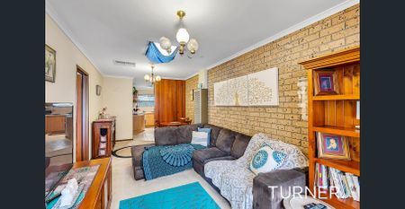 SHORT TERM TENANCY ONLY - Spacious 2 bedroom homette - Photo 4